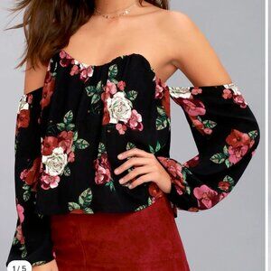 In Your Arms Black Floral Print Off-the-Shoulder Top - Size: Small
